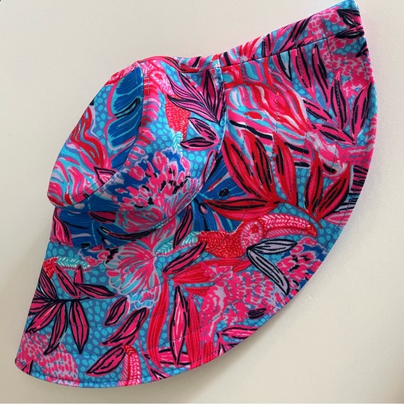 NWOT Lilly Pulitzer - Sun Hat in Ruby Red Wild Times - Picture 3 of 5